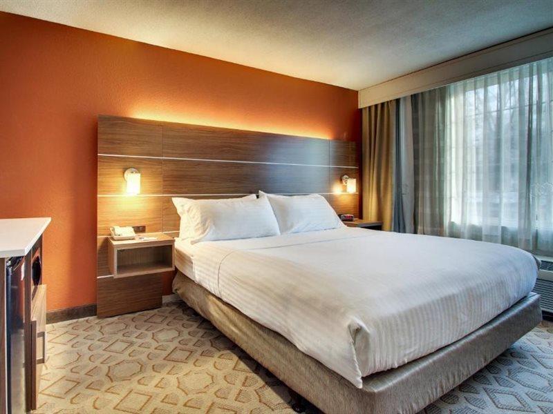 Holiday Inn Poughkeepsie By Ihg Exterior photo