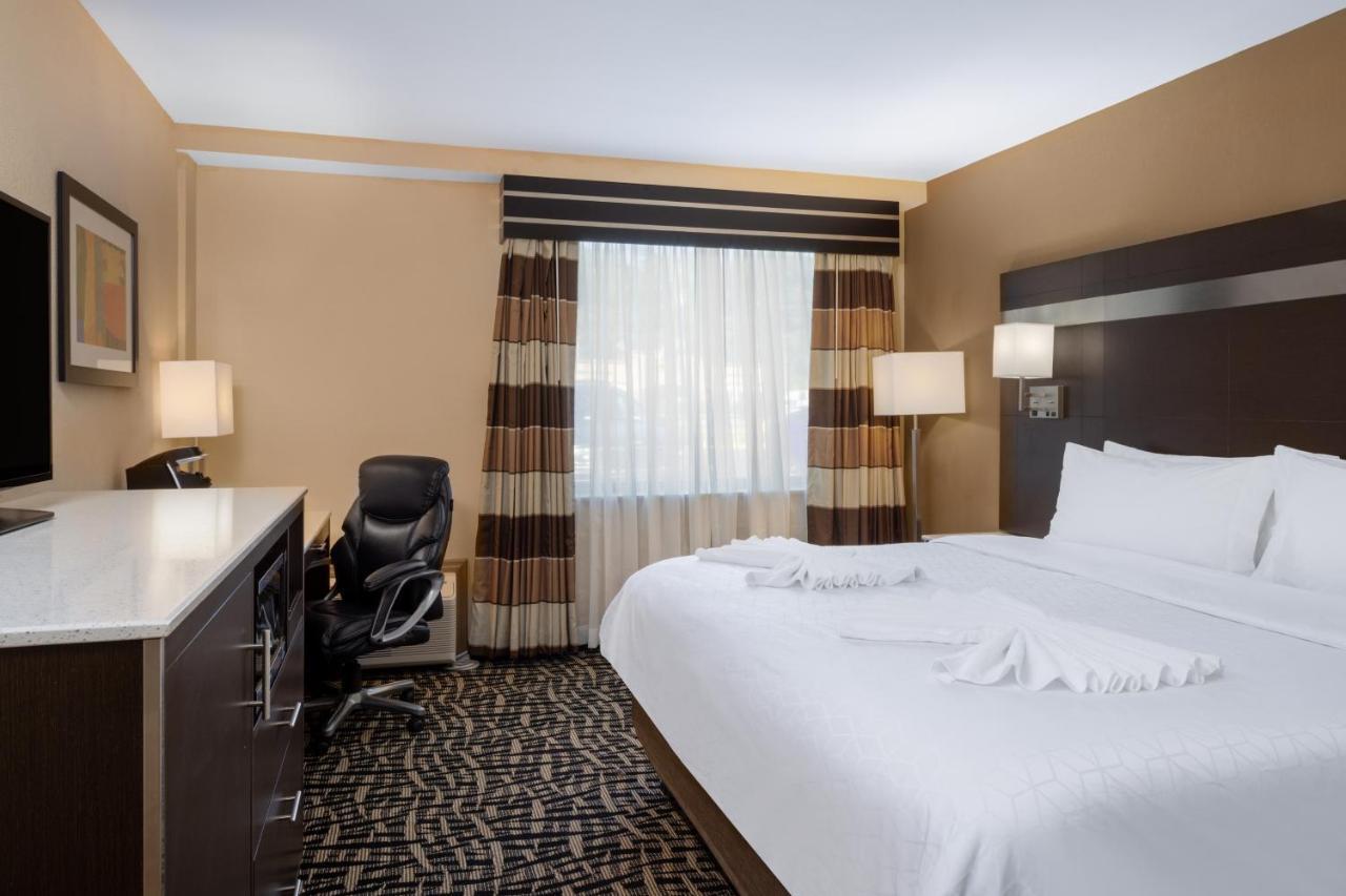 Holiday Inn Poughkeepsie By Ihg Exterior photo