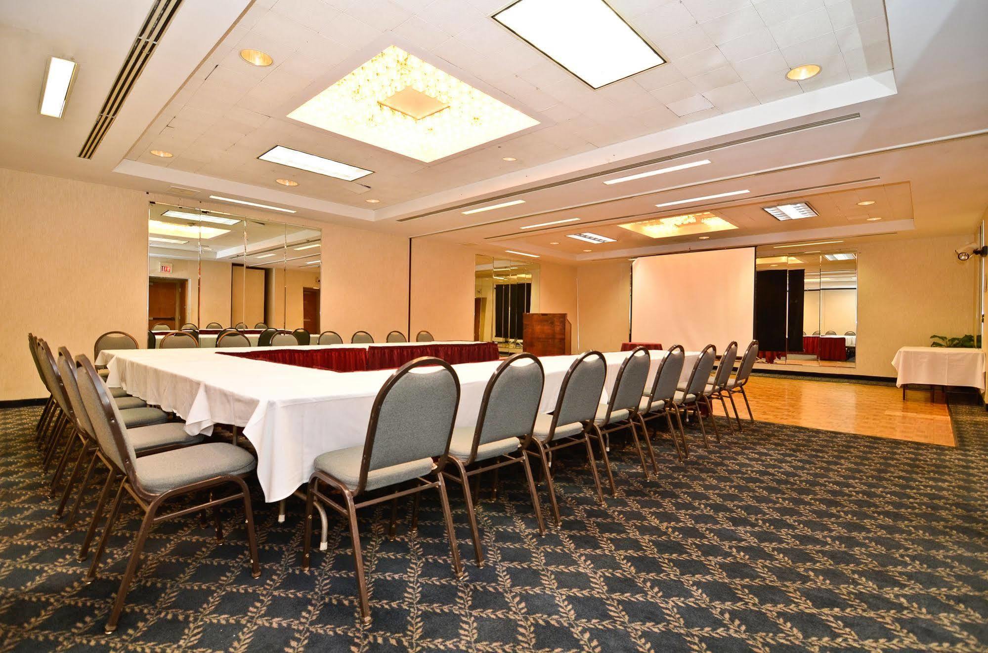 Holiday Inn Poughkeepsie By Ihg Business photo